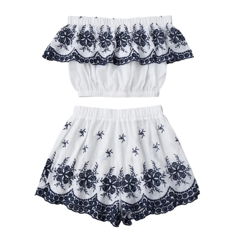 LAST ONE🌷 Embroidered Vacation Set - Picture 2 of 7